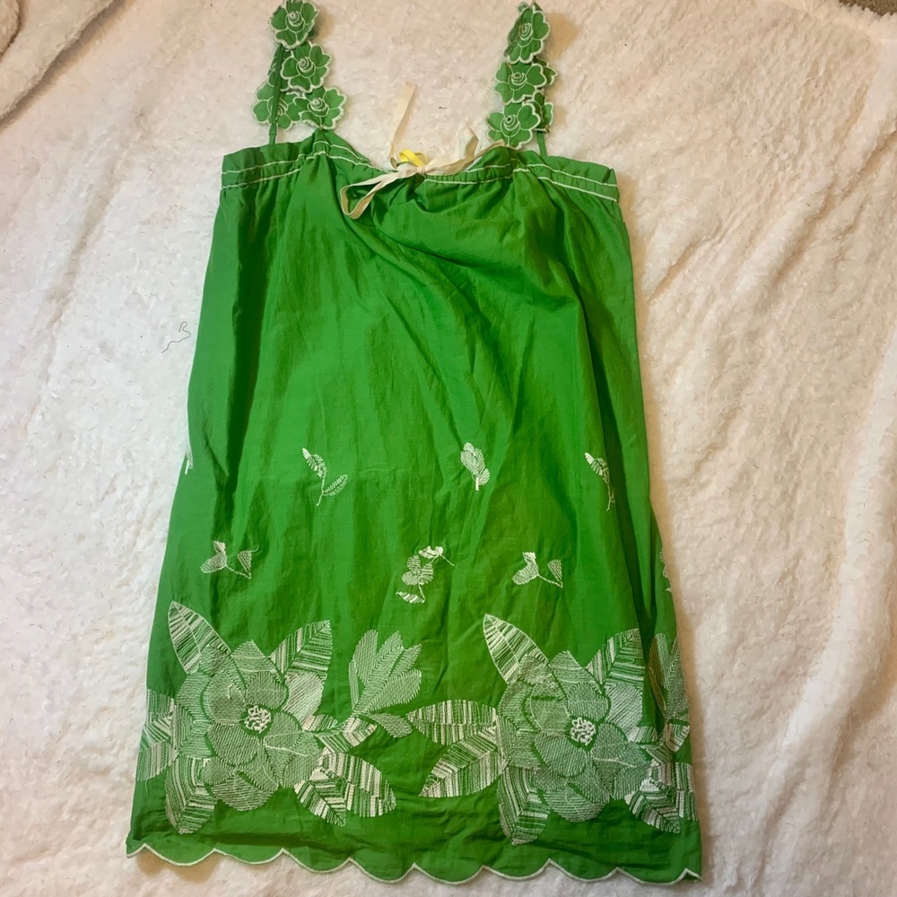 NWT green embroidered Chelsea & Violet dress